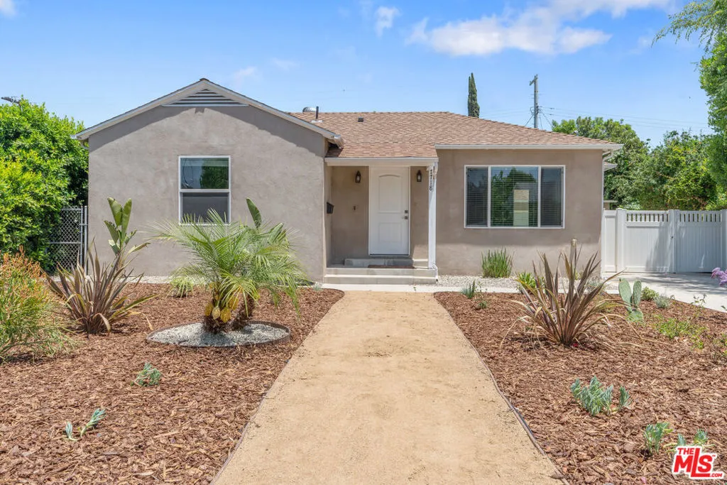 7718 Genesta Avenue, Van Nuys, California 91406 home-pic-1