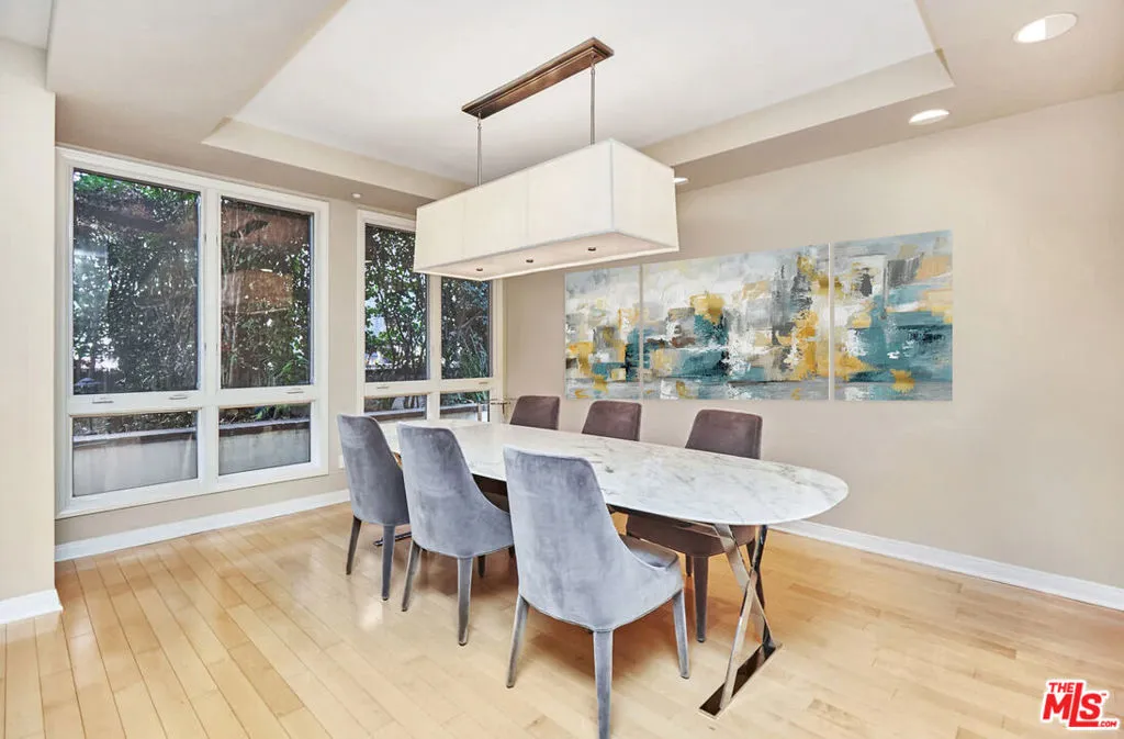 121 N Almont Drive 103, Beverly Hills, California 90211 home-pic-5