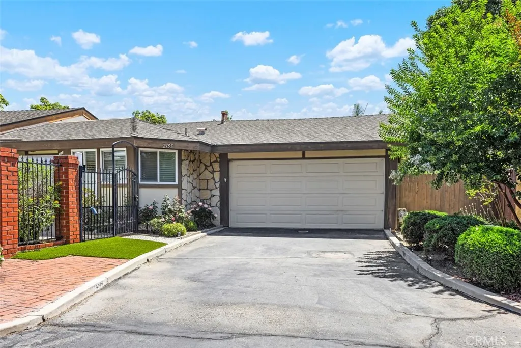 2155 Barclay Court, Santa Ana, California 92701, 3 Bedrooms Bedrooms, ,2 BathroomsBathrooms,Residential Lease,For Rent,Barclay,NP25135455