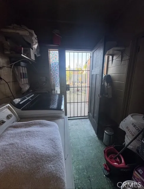 9167 Citrus Avenue, Fontana, California 92335 home-pic-18