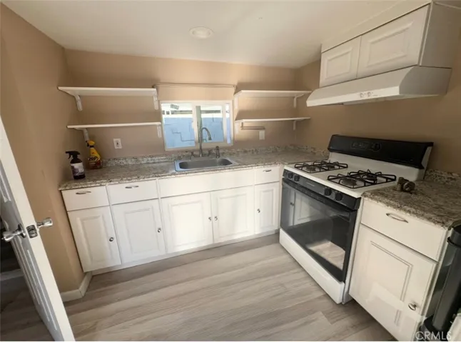 Detached bonus room 1