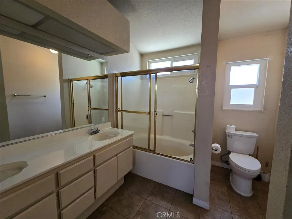 23614 Tonada Lane, Moreno Valley, California 92557 home-pic-12