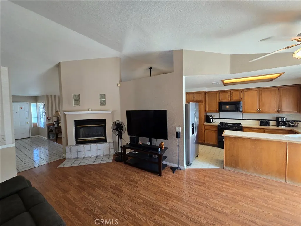 23614 Tonada Lane, Moreno Valley, California 92557 home-pic-7