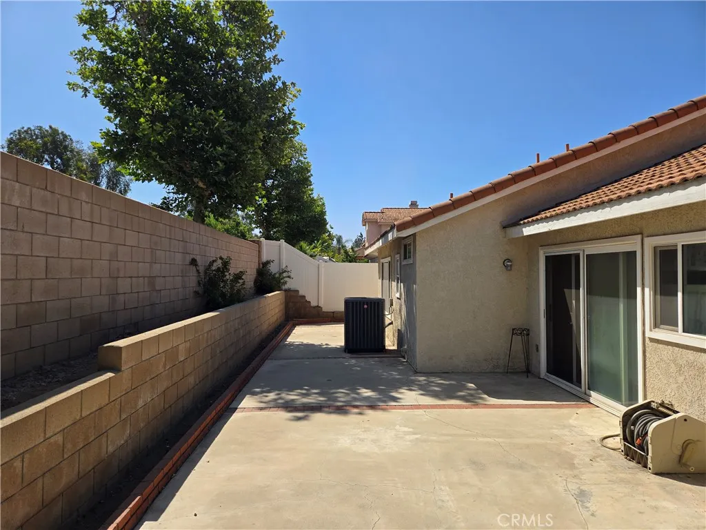 23614 Tonada Lane, Moreno Valley, California 92557 home-pic-17