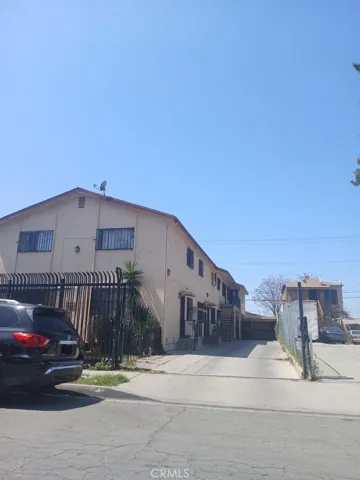 6027 Makee Avenue, Los Angeles, California 90001