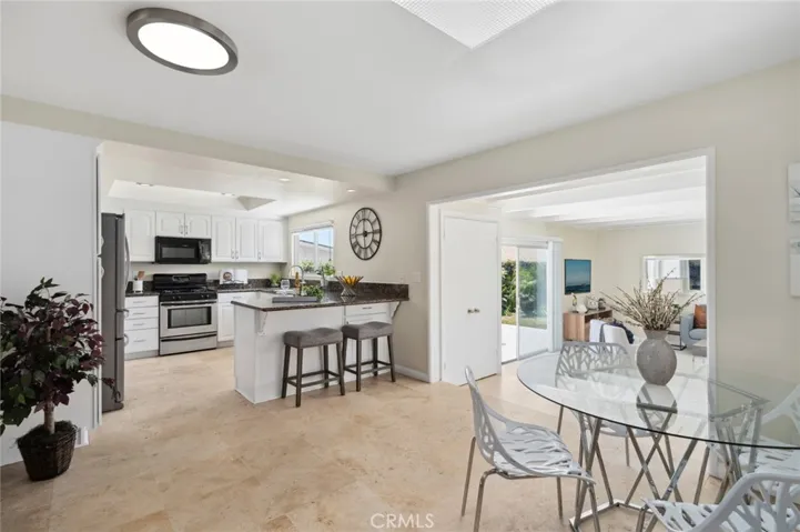 18643 Las Flores Street, Fountain Valley, California 92708