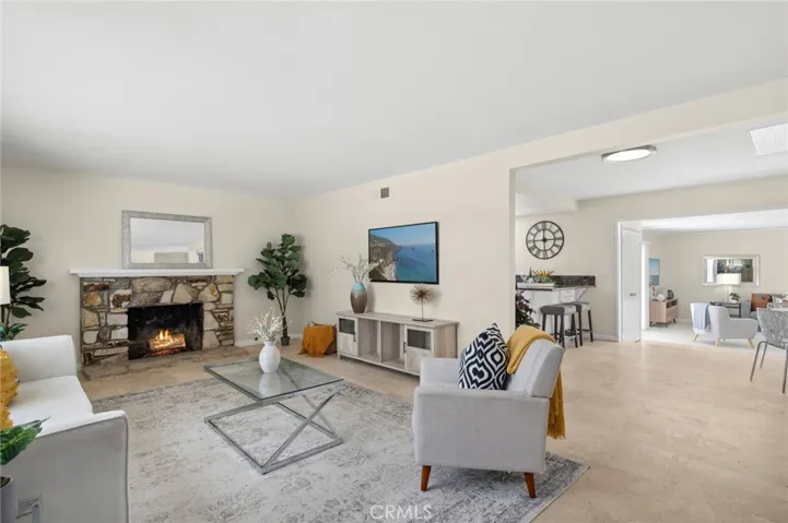 18643 Las Flores Street, Fountain Valley, California 92708