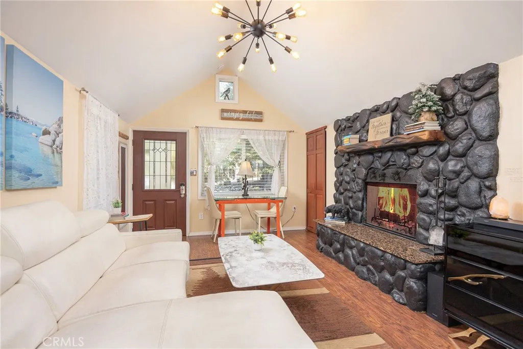 800 Eureka Drive, Big Bear Lake, California 92315 home-pic-13