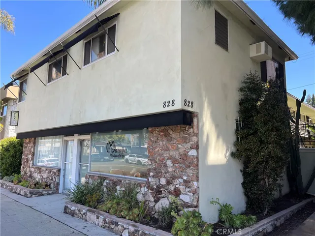 824 Redondo Ave, Long Beach, California 90804