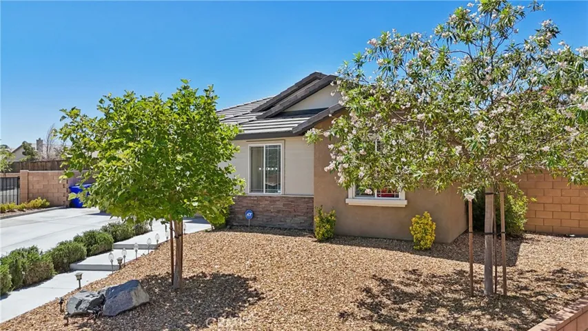 13416 Maxwell Court, Victorville, California 92395