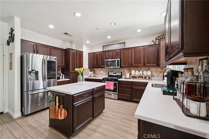 13416 Maxwell Court, Victorville, California 92395