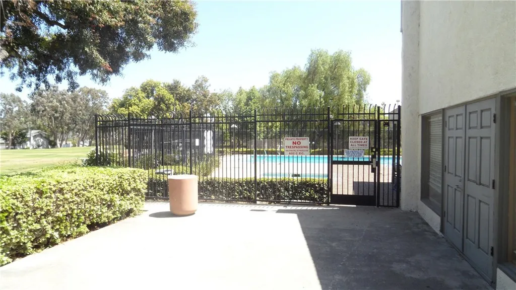 6821 Rocky Grove Court 13, Yorba Linda, California 92886 home-pic-23