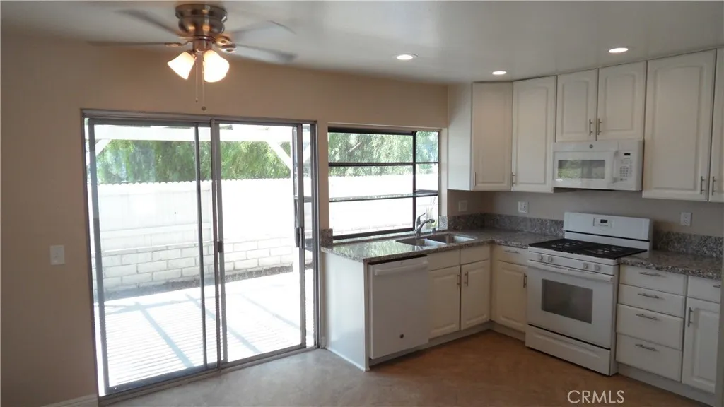 6821 Rocky Grove Court 13, Yorba Linda, California 92886 home-pic-7