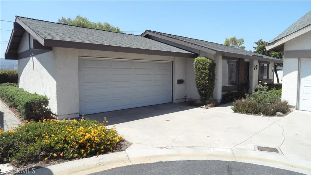 6821 Rocky Grove Court 13, Yorba Linda, California 92886 home-pic-1