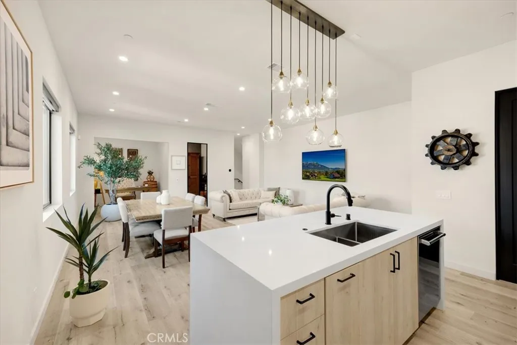 756 W 19th Street B, Costa Mesa, California 92627 home-pic-19