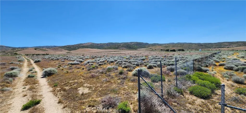 21500 W Avenue F, Lancaster, California 93536