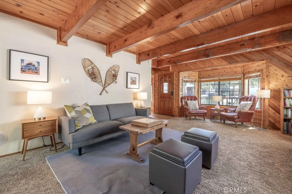 1561 Malabar Way, Big Bear City, California 92314 home-pic-10