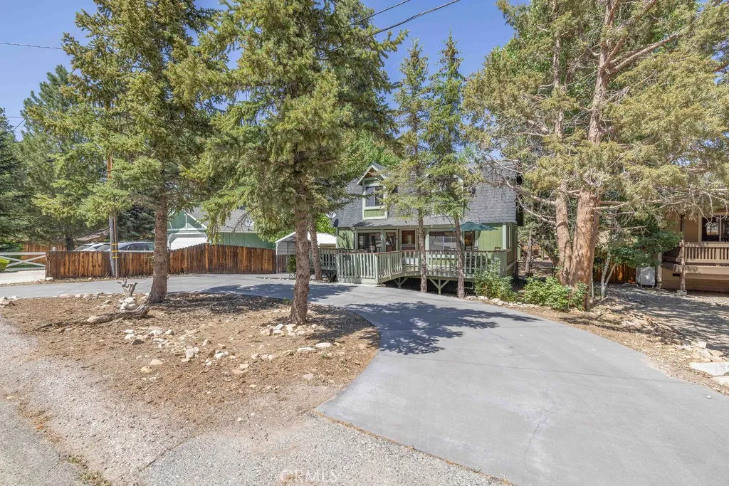 1561 Malabar Way, Big Bear City, California 92314 home-pic-1