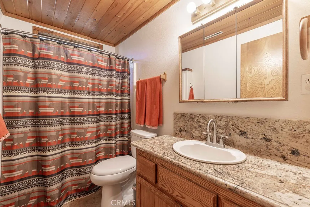 1561 Malabar Way, Big Bear City, California 92314 home-pic-22