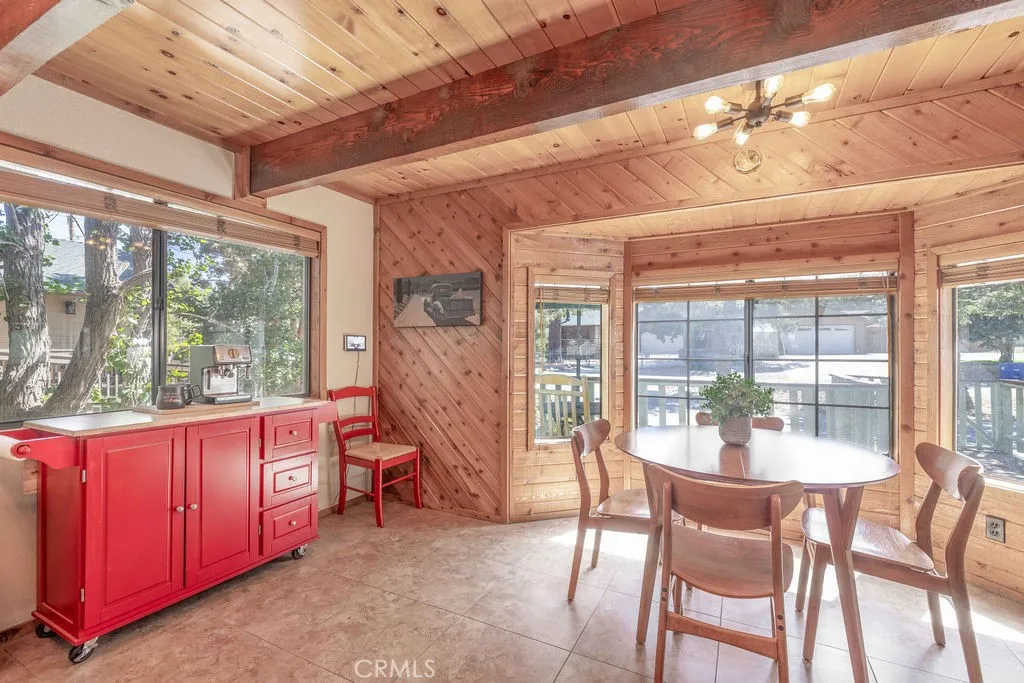 1561 Malabar Way, Big Bear City, California 92314 home-pic-16