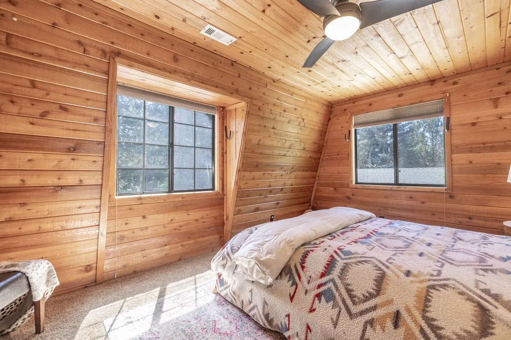 1561 Malabar Way, Big Bear City, California 92314 home-pic-26