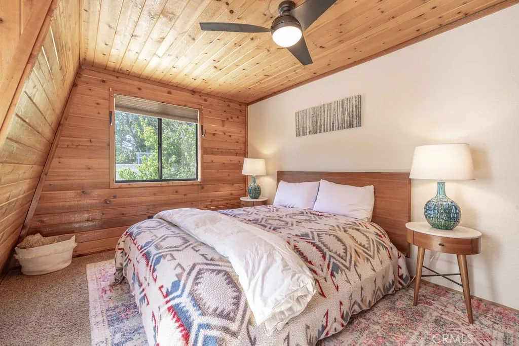 1561 Malabar Way, Big Bear City, California 92314 home-pic-24