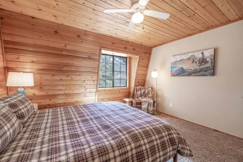 1561 Malabar Way, Big Bear City, California 92314 home-pic-21