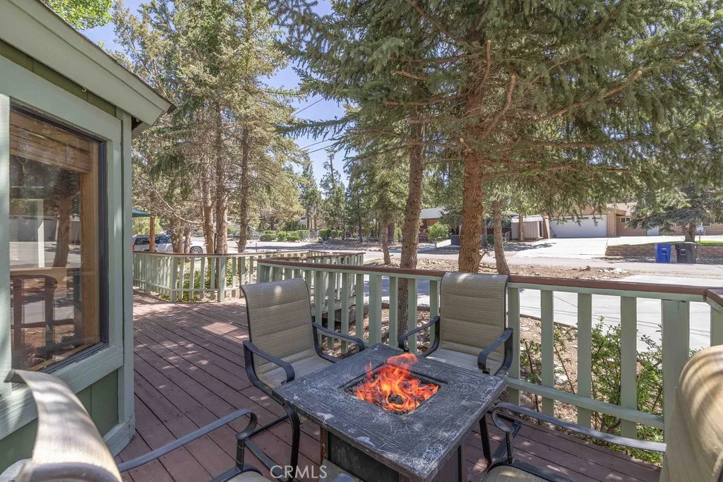 1561 Malabar Way, Big Bear City, California 92314 home-pic-7