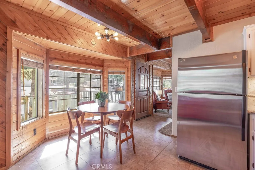 1561 Malabar Way, Big Bear City, California 92314 home-pic-15