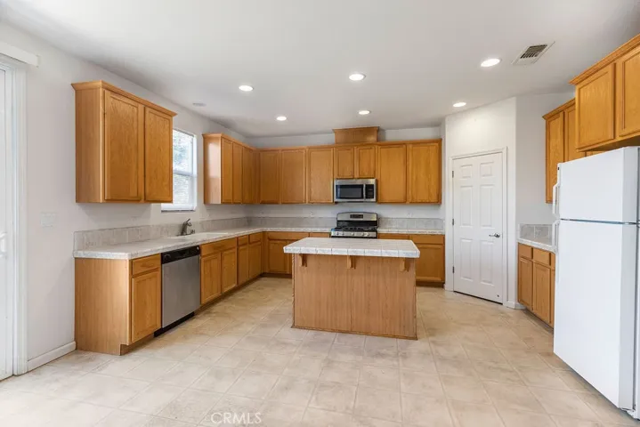 7285 Eagle Court, Winton, California 95388