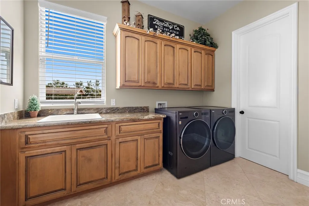 38150 Via Huerta, Murrieta, California 92562 home-pic-23