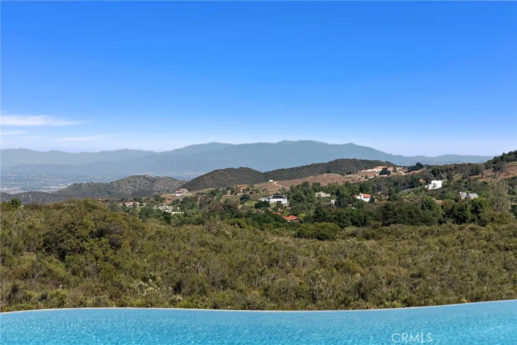 38150 Via Huerta, Murrieta, California 92562 home-pic-30
