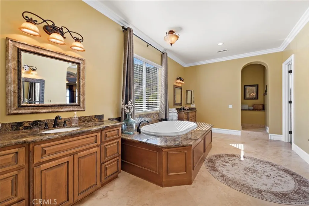 38150 Via Huerta, Murrieta, California 92562 home-pic-15