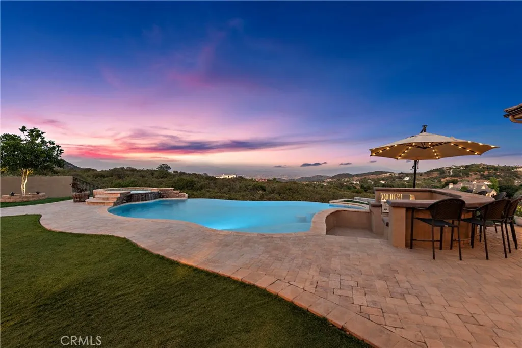 38150 Via Huerta, Murrieta, California 92562 home-pic-2