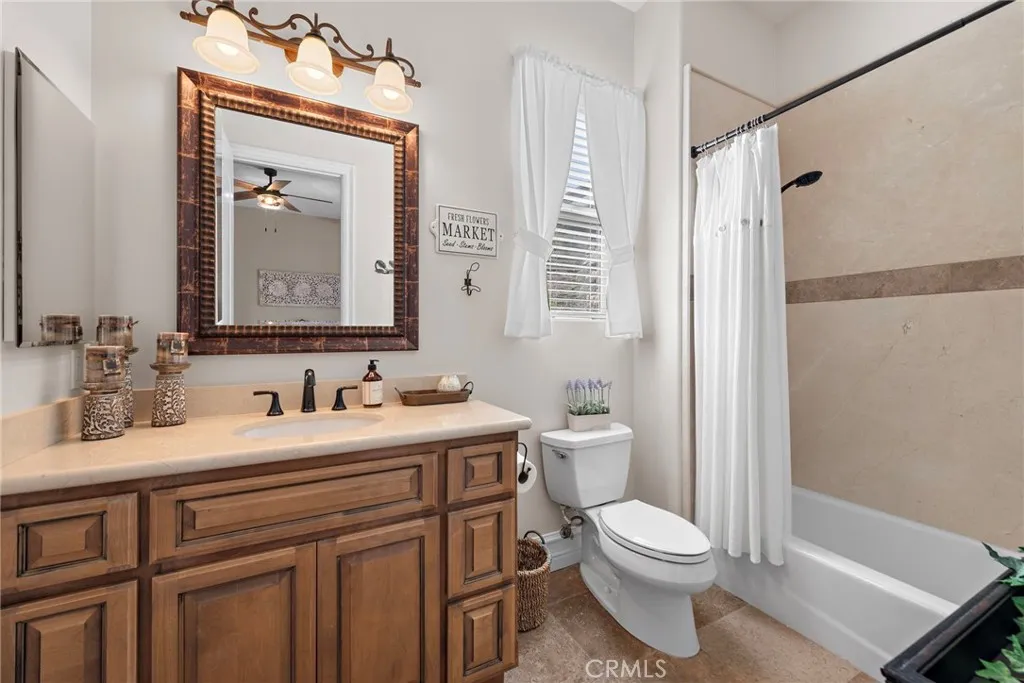 38150 Via Huerta, Murrieta, California 92562 home-pic-20