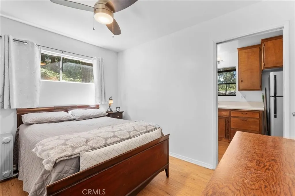 23717 Scenic Drive, Crestline, California 92325 home-pic-14