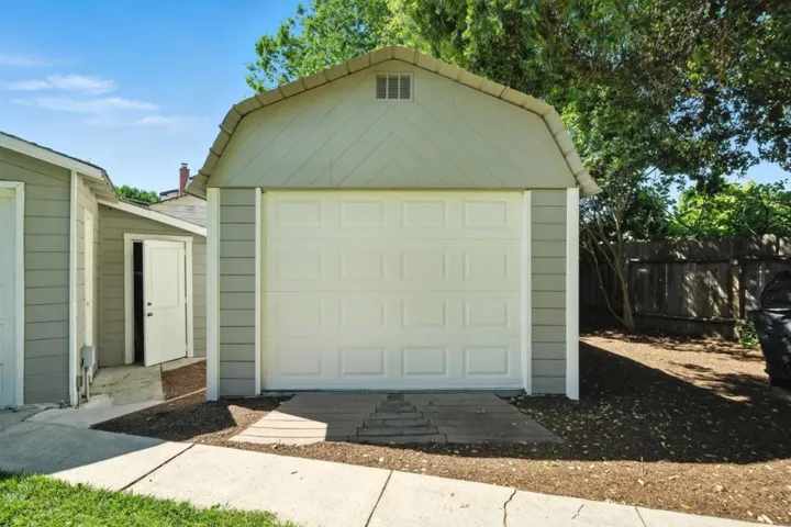 449 2nd Avenue, Redwood City, California 94063