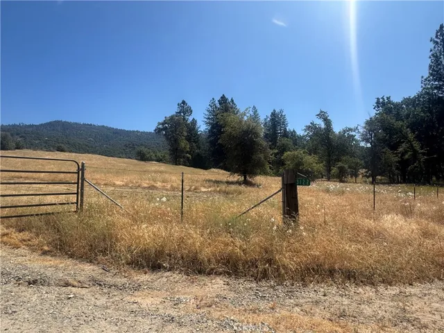 3122 Triangle Park Road, Mariposa, California 95338