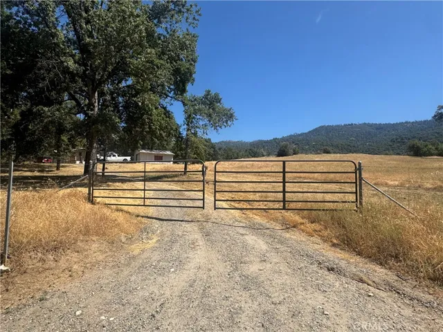 3122 Triangle Park Road, Mariposa, California 95338