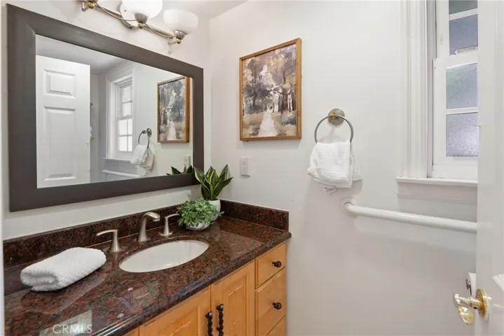 Powder bath