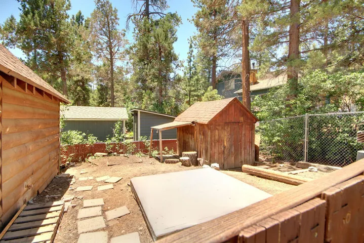 back-yard-1_54602690531_o