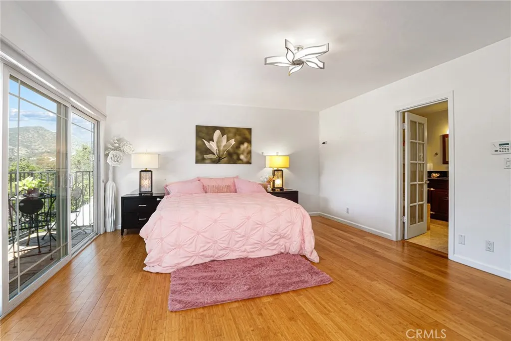 3329 Adina Drive, Los Angeles, California 90068 home-pic-14