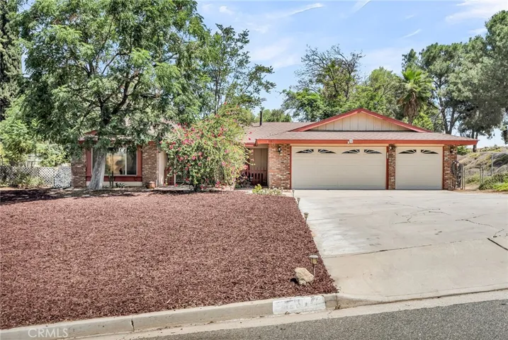 1239 Highridge Street, Riverside, California 92506