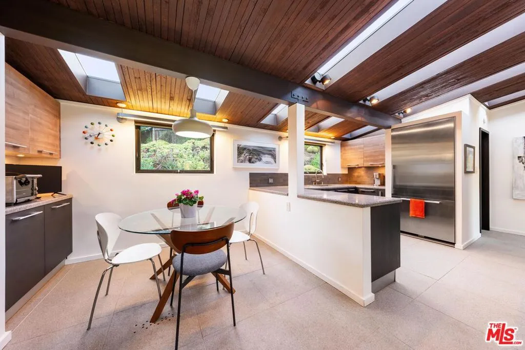 2718 Claray Drive, Los Angeles, California 90077 home-pic-11