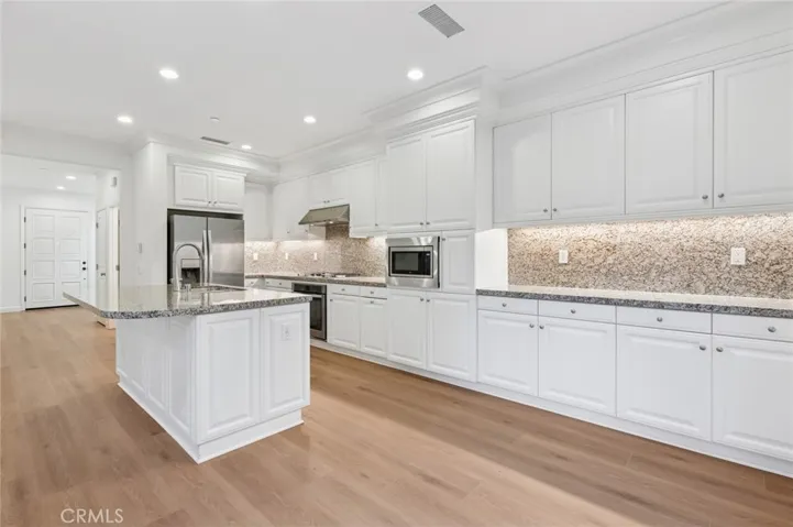 88 Borghese, Irvine, California 92618