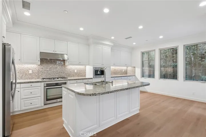 88 Borghese, Irvine, California 92618