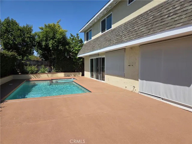 Sparkling Pool and Spa, new stylish exterior shades