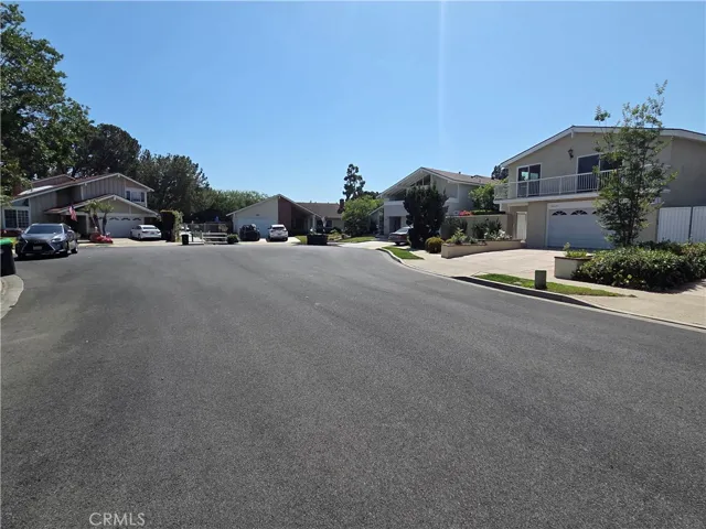 View of Cul-de-sac street location