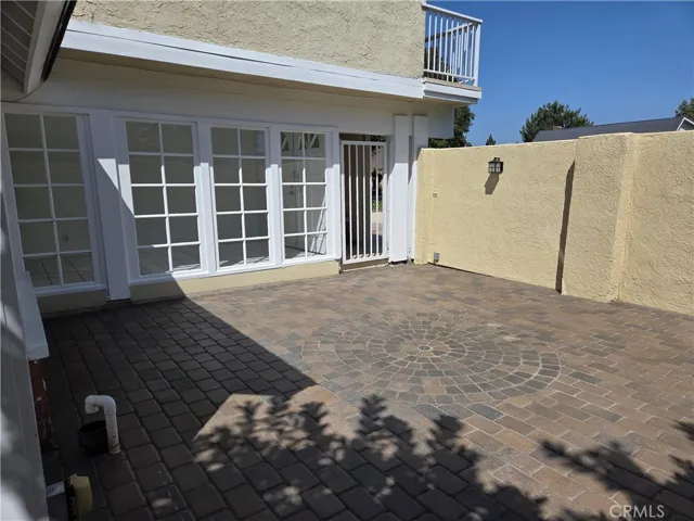 Private enclosed court yard