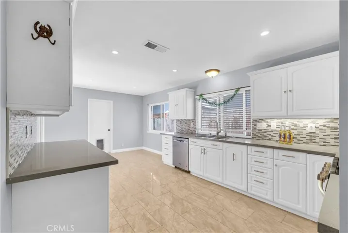 5071 Doanoke Avenue, Irvine, California 92604